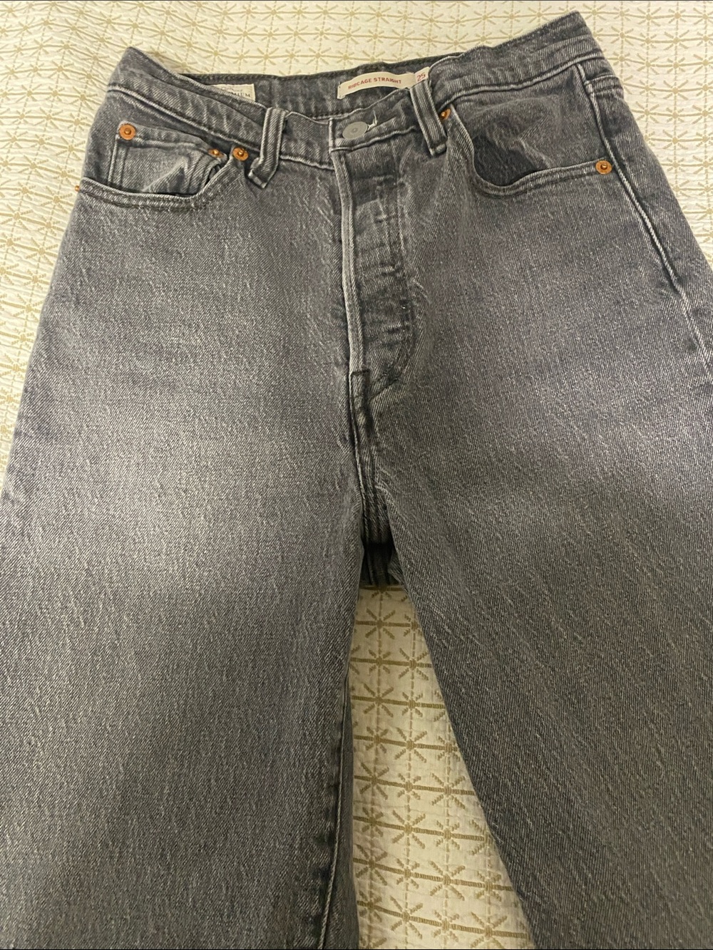 Women’s Ribcage Straight Ankle Jeans